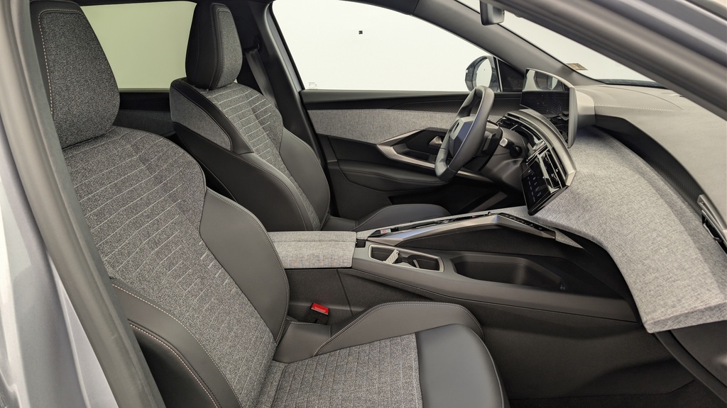 Peugeot 5008 HYBRID 145 CH E-DCS6 ALLURE