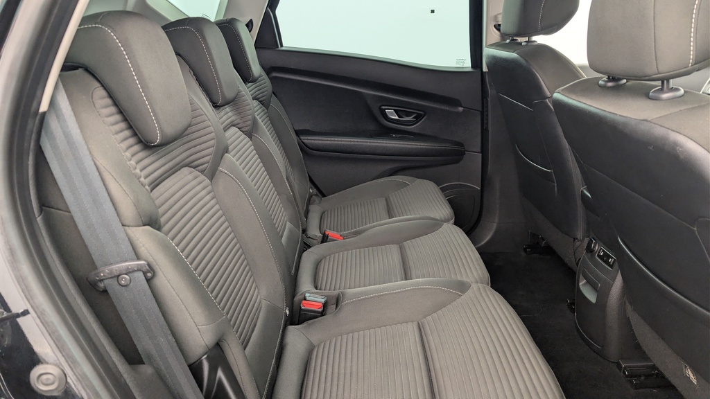 Renault Scenic IV Business BLUE DCI 120 EDC – 21 BUSINESS