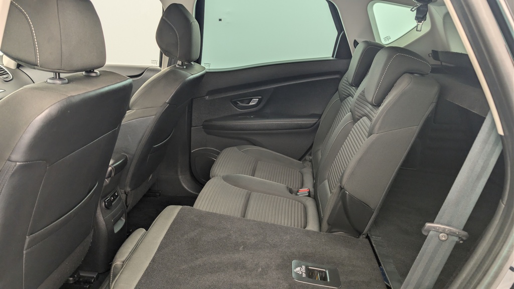 Renault Scenic IV Business BLUE DCI 120 EDC – 21 BUSINESS