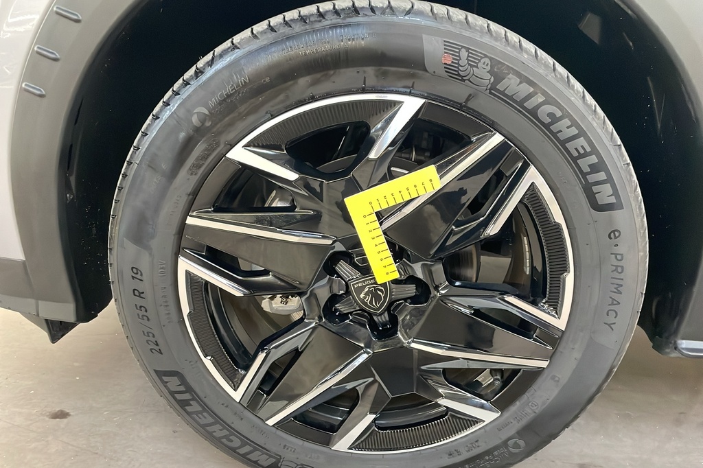 Peugeot 3008 Hybrid 145 e-DCS6 Allure