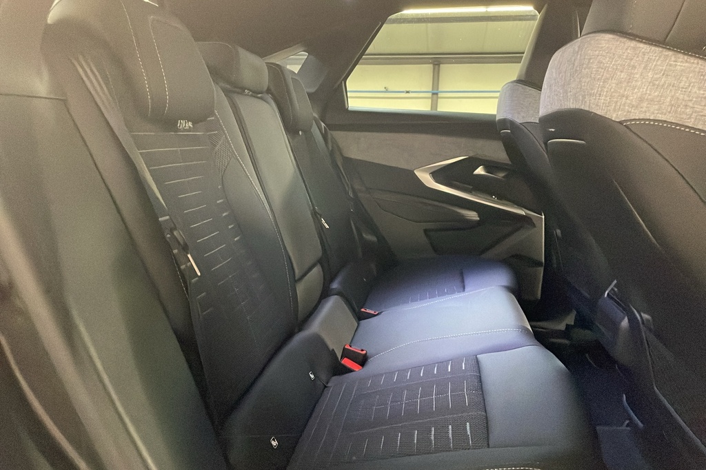 Peugeot 3008 Hybrid 145 e-DCS6 GT