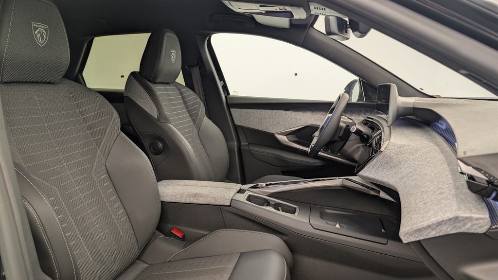 Peugeot 3008 Hybrid 145 e-DCS6 GT