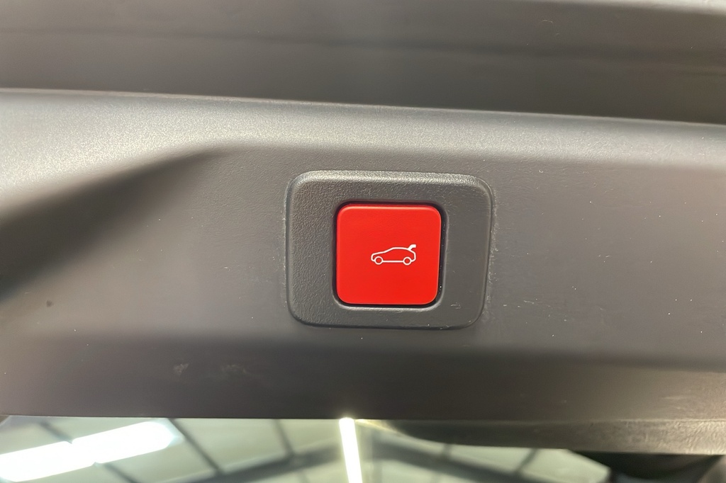 Peugeot 3008 Hybrid 145 e-DCS6 GT