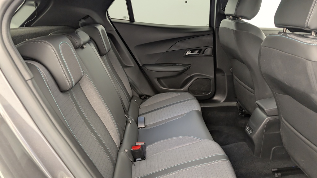 Peugeot 2008 PureTech 130 S&S EAT8 Allure