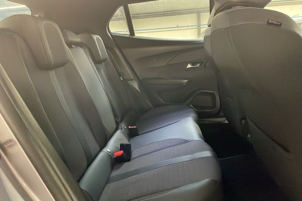 Peugeot 2008 PureTech 130 S&S EAT8 Allure
