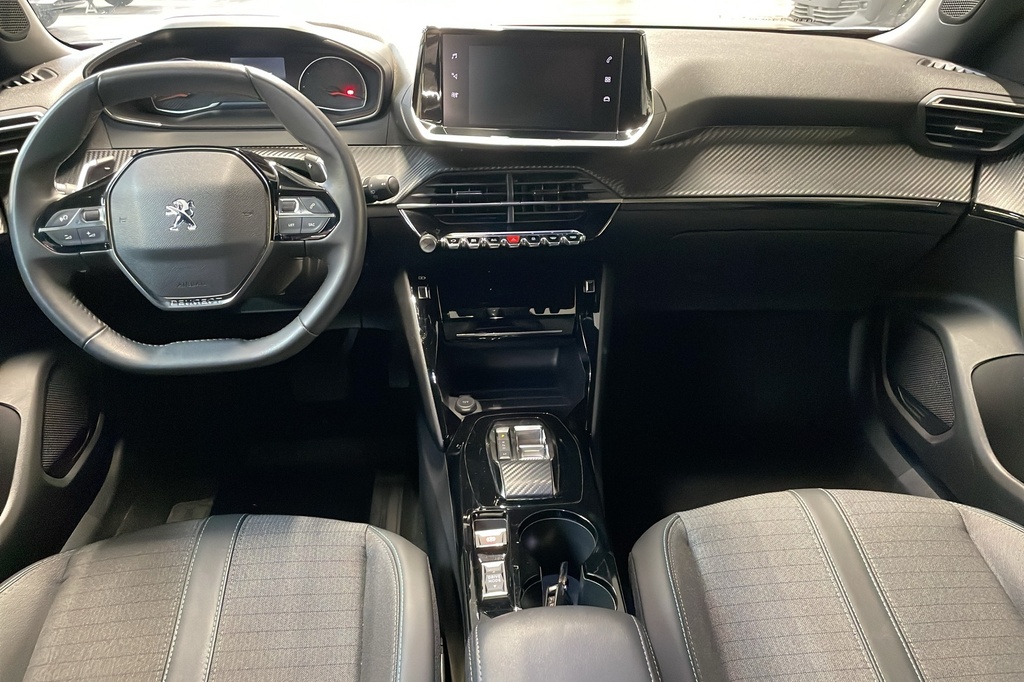 Peugeot 2008 PureTech 130 S&S EAT8 Allure