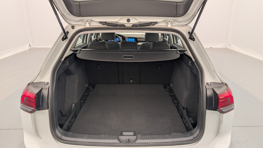 Volkswagen GOLF 8 SW 1.0 TSI OPF 110 BVM6 LIFE