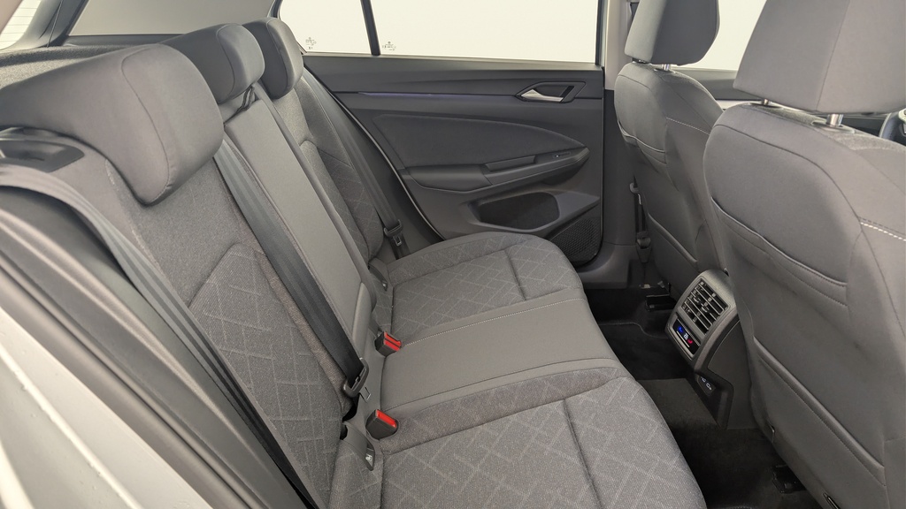 Volkswagen GOLF 8 2.0 TDI SCR 116 DSG7 LIFE PLUS
