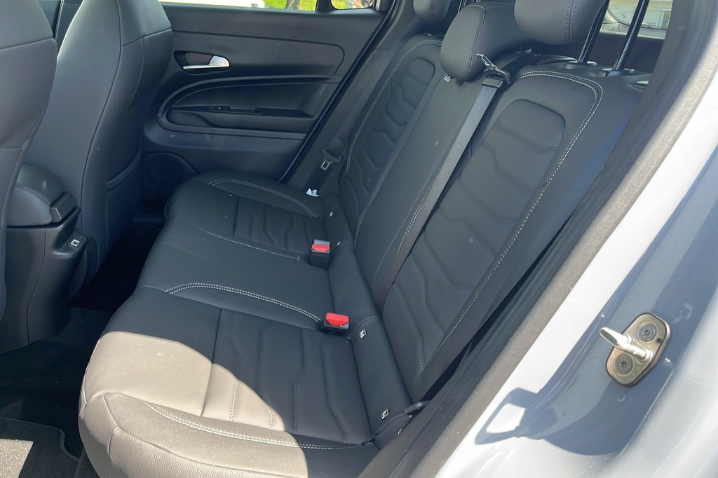 Jeep Avenger 1.2 Turbo T3 110 ch e-Hybrid BVR6 Summit