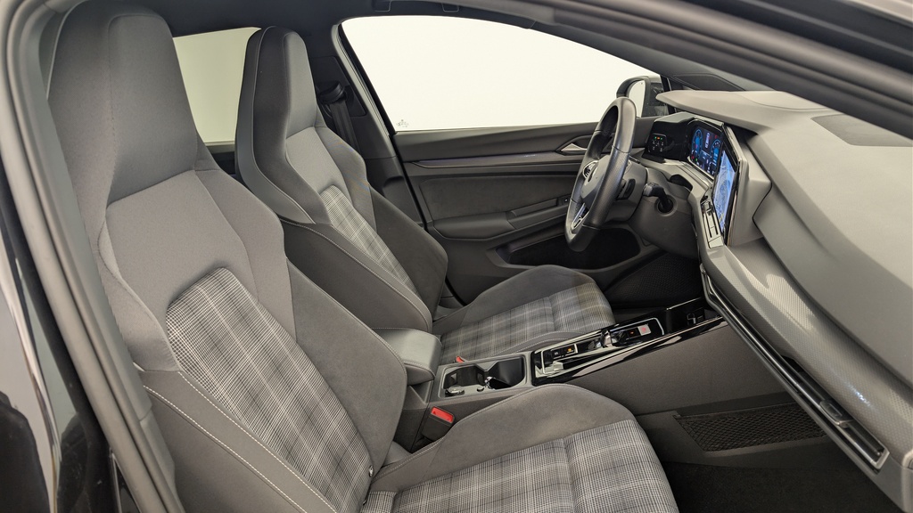 Volkswagen GOLF 8 2.0 TDI SCR 200 DSG7 GTD