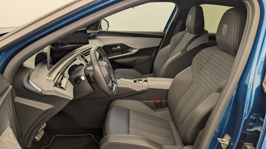 Peugeot 3008 Hybrid 145 e-DCS6 GT