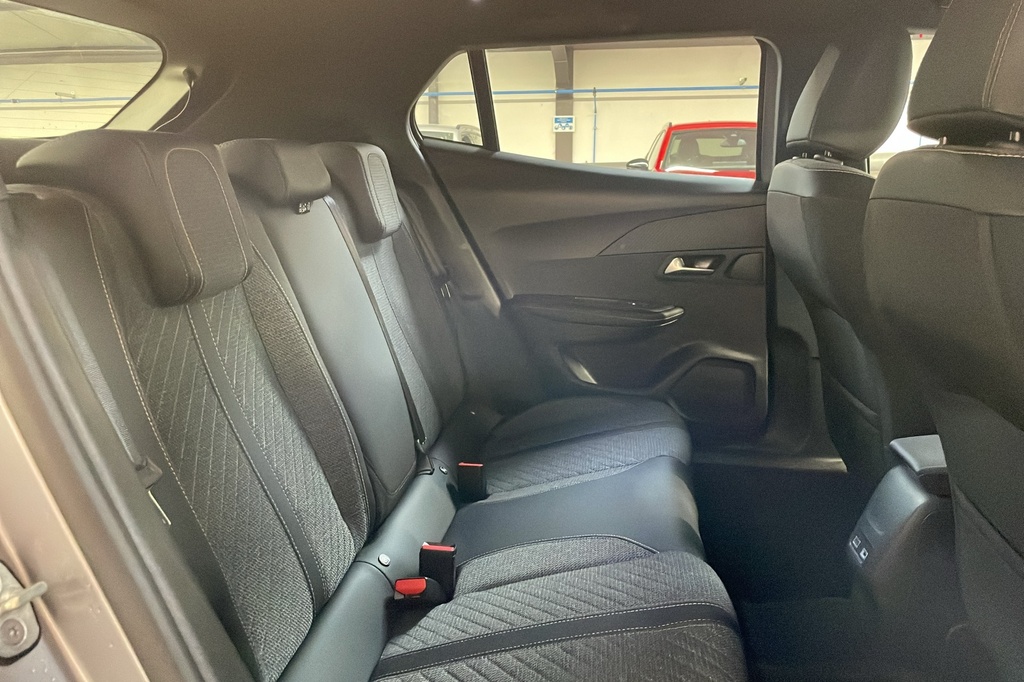Peugeot 3008 Hybrid 145 e-DCS6 GT