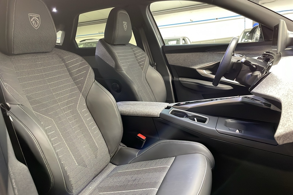 Peugeot 3008 Hybrid 145 e-DCS6 GT