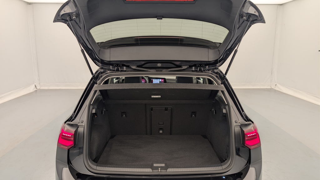 Volkswagen GOLF 8 2.0 TDI SCR 150 DSG7 ACTIVE