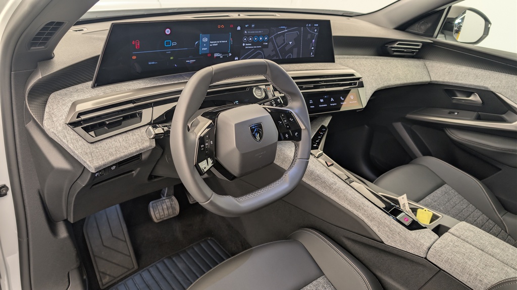 Peugeot 5008 HYBRID 145 CH E-DCS6 ALLURE