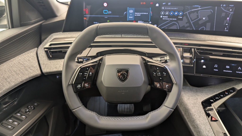 Peugeot 5008 HYBRID 145 CH E-DCS6 ALLURE