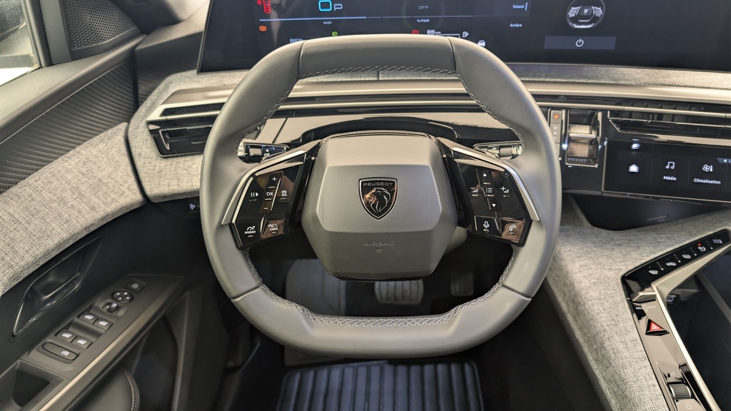 Peugeot 5008 HYBRID 145 CH E-DCS6 ALLURE