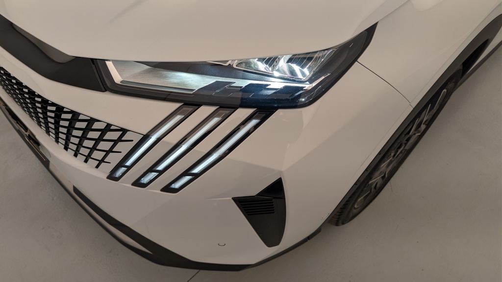 Peugeot 5008 HYBRID 145 CH E-DCS6 ALLURE