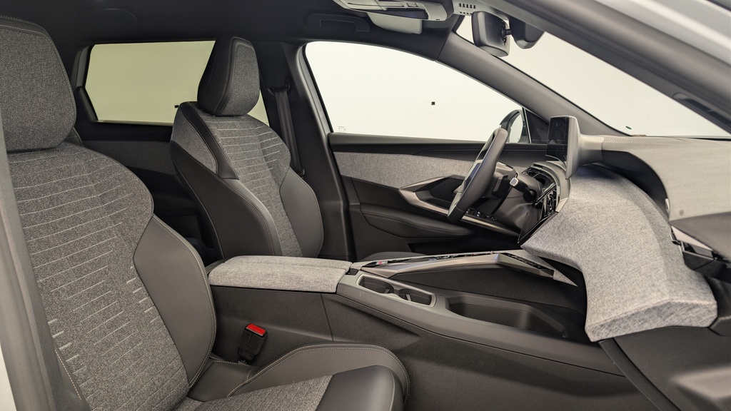 Peugeot 5008 HYBRID 145 CH E-DCS6 ALLURE