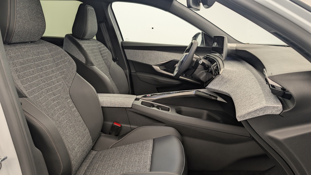 Peugeot 5008 HYBRID 145 CH E-DCS6 ALLURE