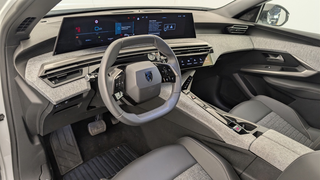 Peugeot 5008 HYBRID 145 CH E-DCS6 ALLURE