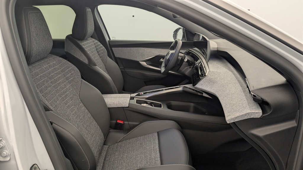 Peugeot 5008 HYBRID 145 CH E-DCS6 ALLURE
