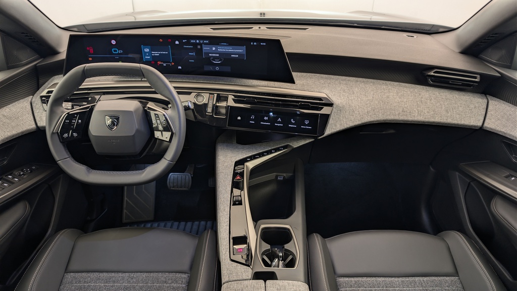 Peugeot 5008 HYBRID 145 CH E-DCS6 ALLURE
