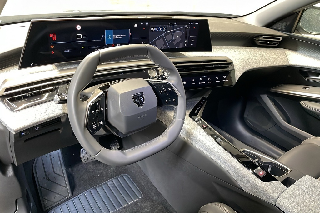 Peugeot 5008 HYBRID 145 CH E-DCS6 ALLURE
