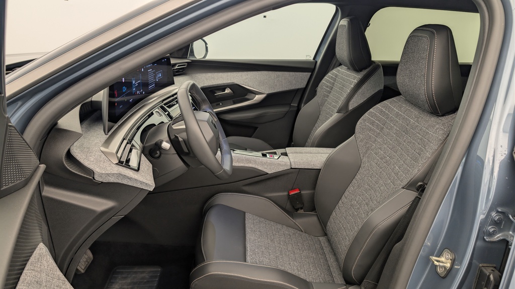 Peugeot 5008 HYBRID 145 CH E-DCS6 ALLURE