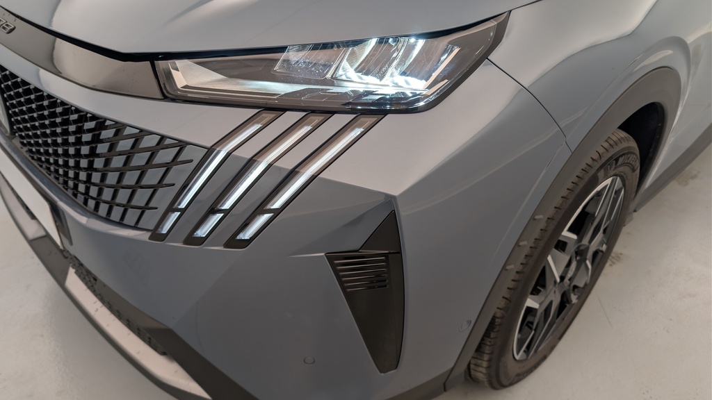 Peugeot 5008 HYBRID 145 CH E-DCS6 ALLURE
