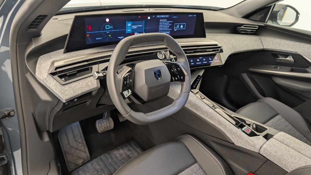 Peugeot 5008 HYBRID 145 CH E-DCS6 ALLURE