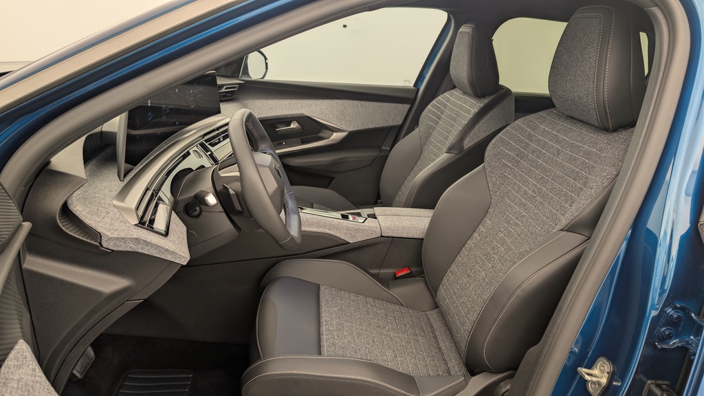 Peugeot 5008 HYBRID 145 CH E-DCS6 ALLURE