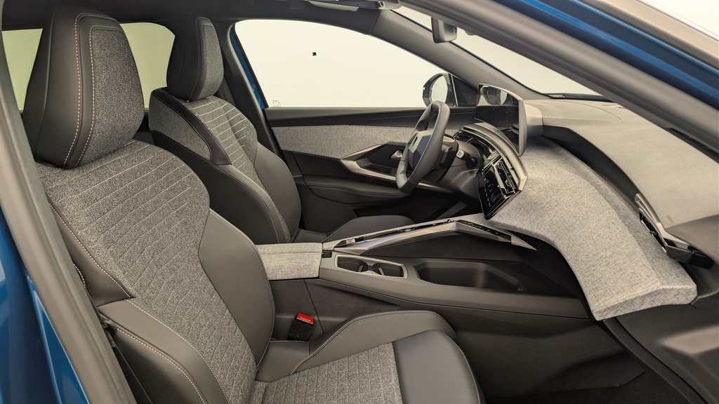 Peugeot 5008 HYBRID 145 CH E-DCS6 ALLURE