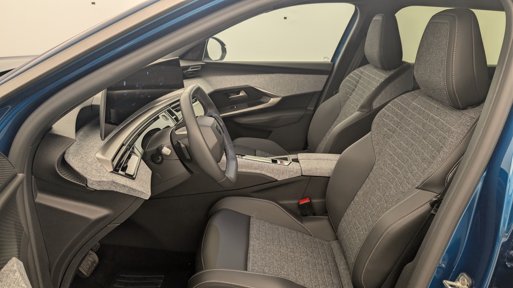 Peugeot 5008 HYBRID 145 CH E-DCS6 ALLURE