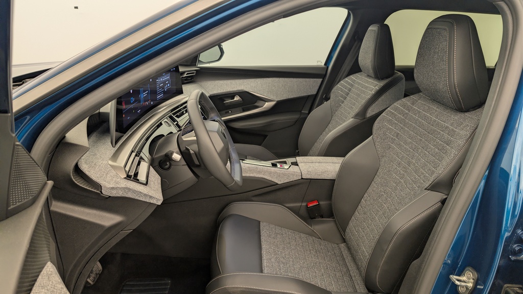 Peugeot 5008 HYBRID 145 CH E-DCS6 ALLURE