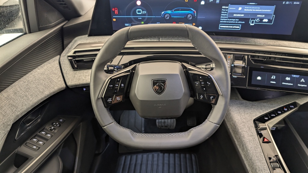Peugeot 5008 HYBRID 145 CH E-DCS6 ALLURE