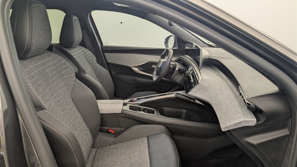 Peugeot 5008 HYBRID 145 CH E-DCS6 ALLURE