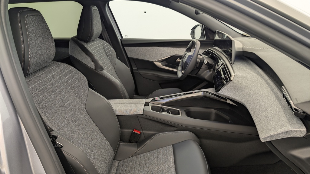 Peugeot 5008 HYBRID 145 CH E-DCS6 ALLURE