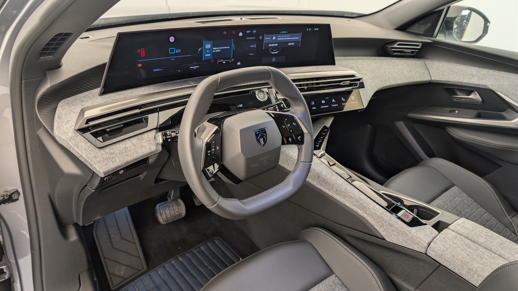 Peugeot 5008 HYBRID 145 CH E-DCS6 ALLURE