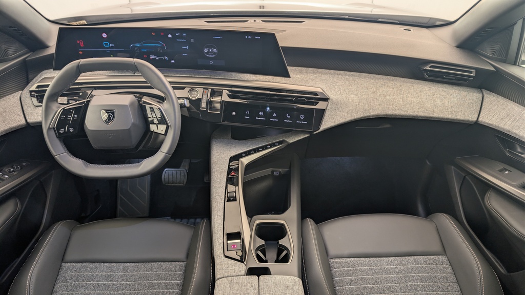 Peugeot 5008 HYBRID 145 CH E-DCS6 ALLURE