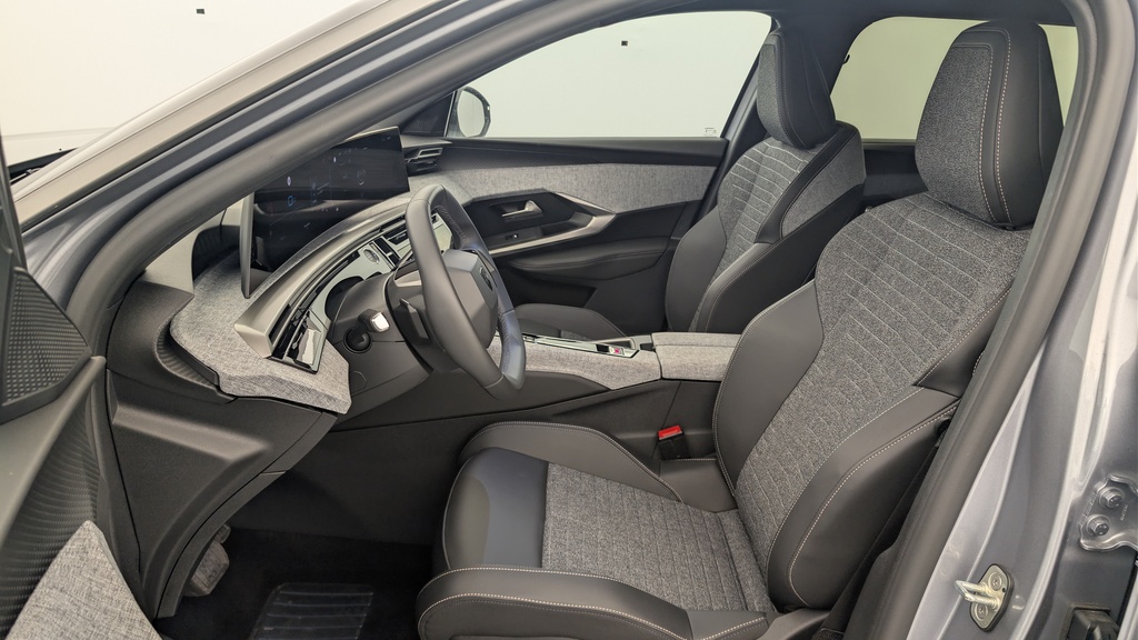 Peugeot 5008 HYBRID 145 CH E-DCS6 ALLURE