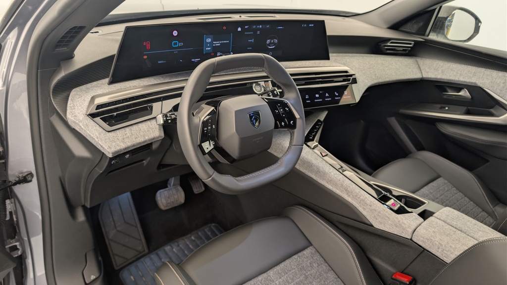 Peugeot 5008 HYBRID 145 CH E-DCS6 ALLURE