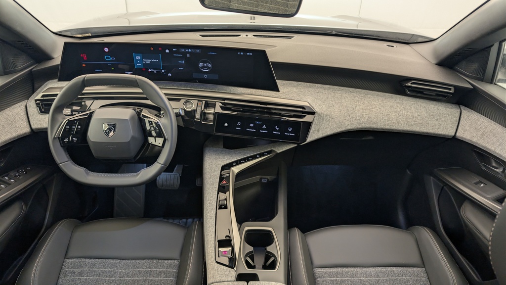 Peugeot 5008 HYBRID 145 CH E-DCS6 ALLURE