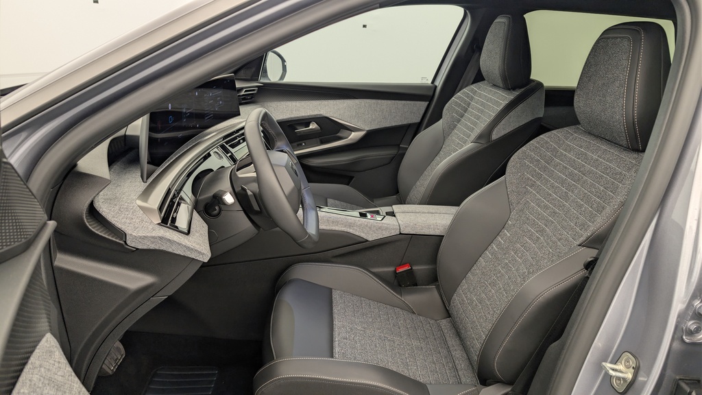 Peugeot 5008 HYBRID 145 CH E-DCS6 ALLURE