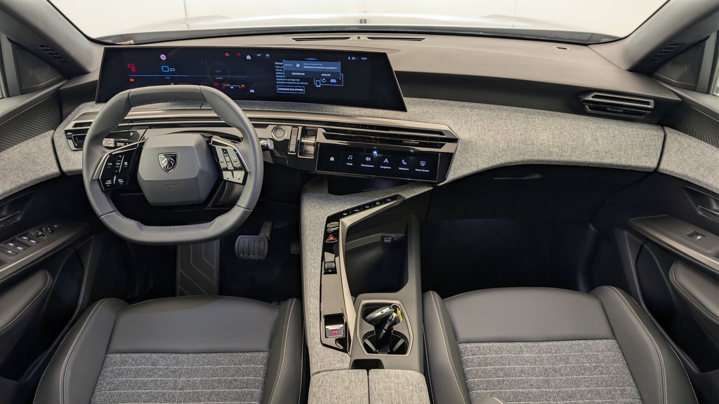 Peugeot 5008 HYBRID 145 CH E-DCS6 ALLURE