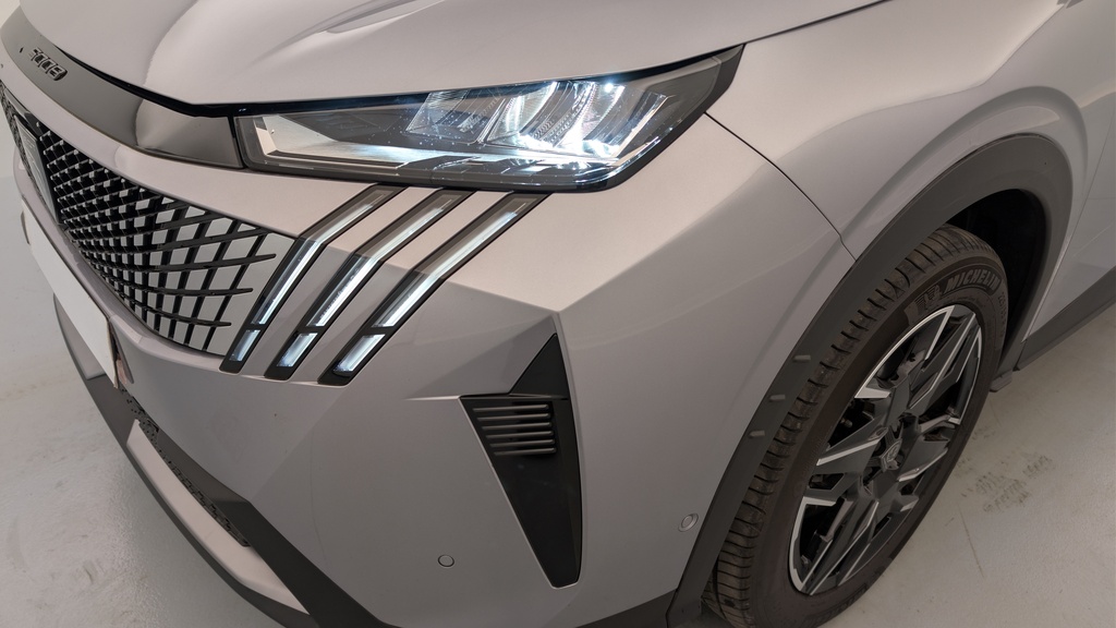 Peugeot 5008 HYBRID 145 CH E-DCS6 ALLURE