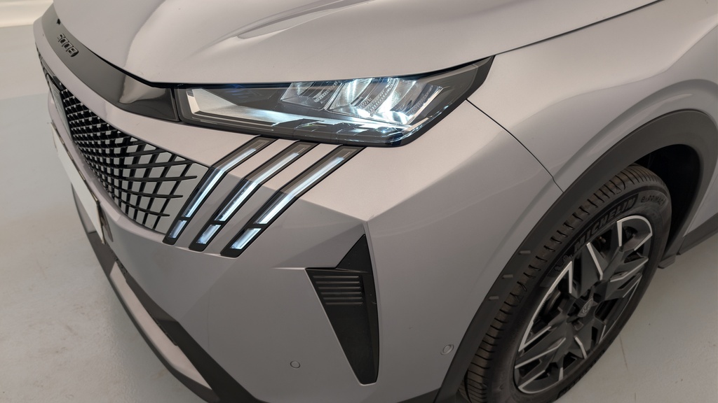 Peugeot 5008 HYBRID 145 CH E-DCS6 ALLURE