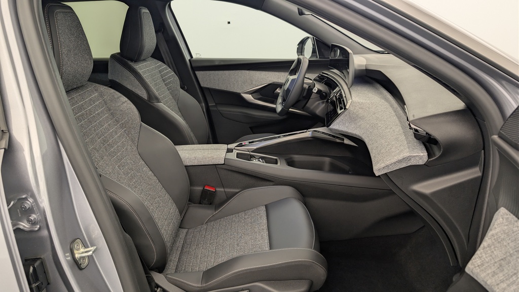 Peugeot 5008 HYBRID 145 CH E-DCS6 ALLURE