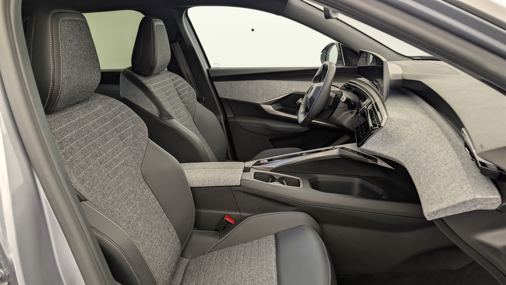 Peugeot 5008 HYBRID 145 CH E-DCS6 ALLURE