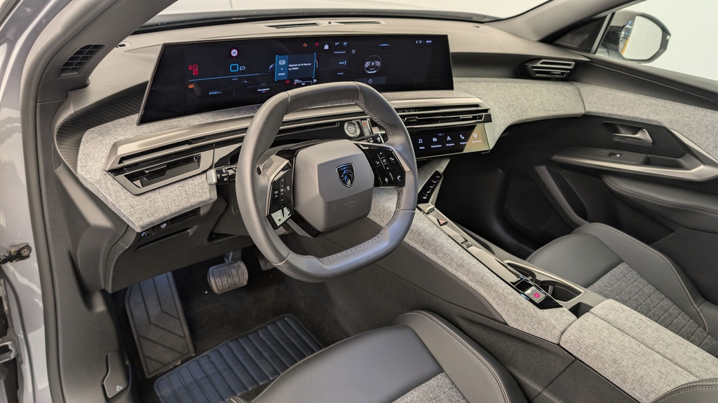 Peugeot 5008 HYBRID 145 CH E-DCS6 ALLURE